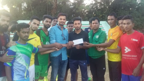 জেলা ফুটবল খেলোয়াড় আমিনের পাশে রাসেল : অন্ত্রোপাচারে প্রয়োজন অনেক টাকা