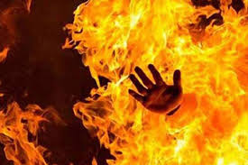 আগুনে দগ্ধ হয়ে প্রভাষকের মৃত্যু