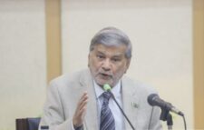 আমার অত প্রশংসা করতে হবে না, লজ্জা লাগে : এম এ মান্নান