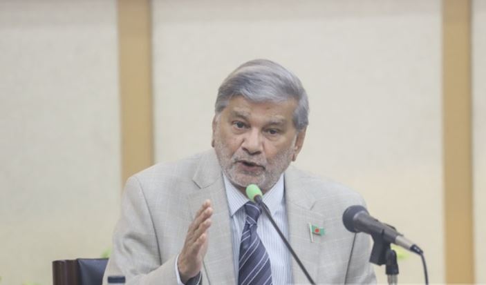 আমার অত প্রশংসা করতে হবে না, লজ্জা লাগে : এম এ মান্নান