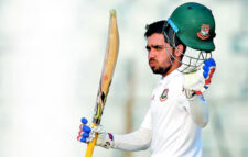 প্রথম বাংলাদেশি হিসেবে ১০টি টেস্ট শতকের মালিক মুমিনুল