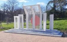 ফ্রান্সে বাঙালীরা নির্মাণ করেছেন শহিদমিনার