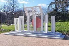 ফ্রান্সে বাঙালীরা নির্মাণ করেছেন শহিদমিনার