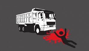 ট্রাকের চাকায় চূর্ণ মাথা