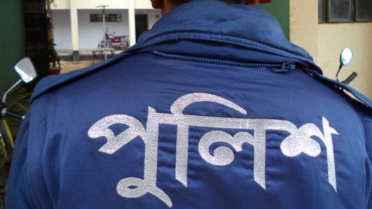 নামাজ শেষে রাস্তা পার হতে গিয়ে এসআই নিহত