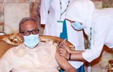 করোনাভাইরাসের টিকা নিয়েছেন রাষ্ট্রপতি