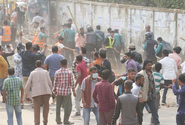 ফের ধর্মঘটের হুমকি পরিবহন শ্রমিকদের