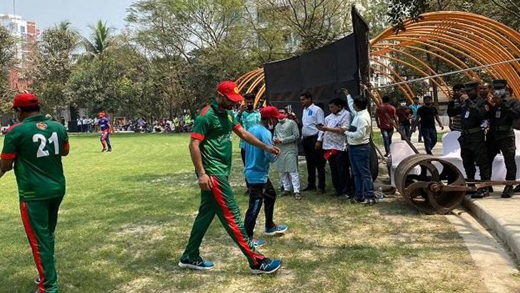 সংসদ সদস্যদের বিরুদ্ধে ডিএনসিসি