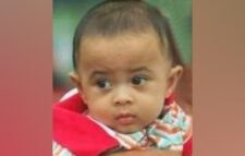 মায়ের কোল থেকে ছেলে ছিনতাই