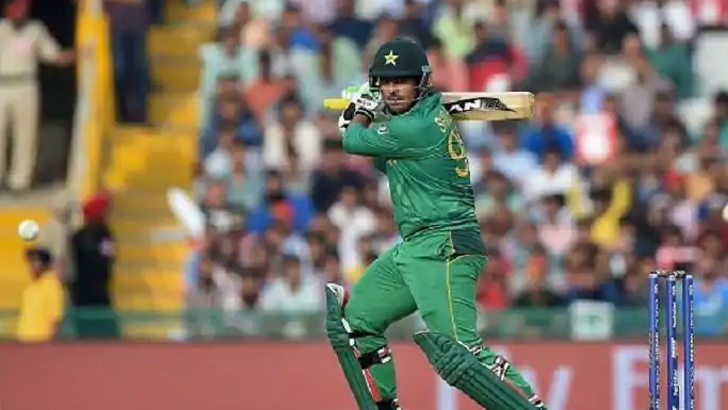 ‘নিষিদ্ধ’ ব্যাটসম্যানকেই দলে ফেরাল পাকিস্তান