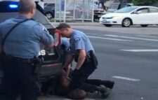 কৃষ্ণাঙ্গ ফ্লয়েডের পরিবার পাচ্ছে ২ কোটি ৭০ লাখ মার্কিন ডলার