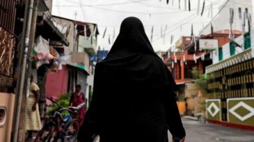 হাজারেরও বেশি মাদ্রাসা ও নারীদের বোরকা পরিধান নিষিদ্ধ