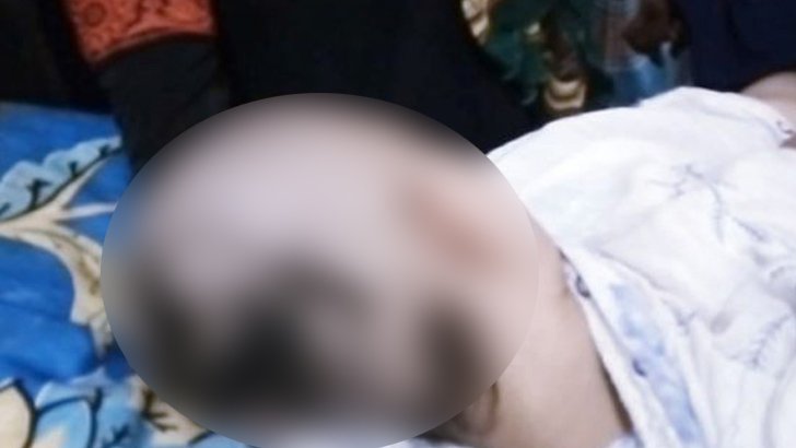 সাবেক স্ত্রীর জন্য বর্তমান স্ত্রীর মাথা ন্যাড়া করল স্বামী