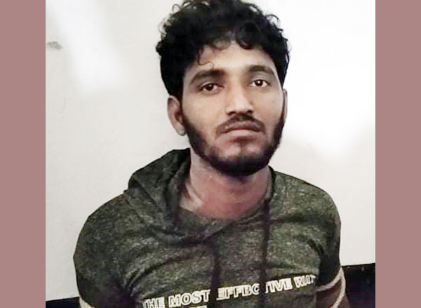 জুড়ীতে চোরকে গোয়ালঘর থেকে আটক