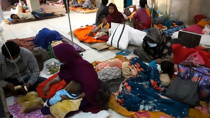 আমরা রীতিমতো হিমশিম খাচ্ছি