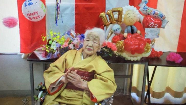 ১১৮ বছরের তানাকা অলিম্পিকে ধরবেন মশাল