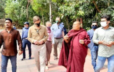 একশো ফুট দীর্ঘ বুদ্ধমূর্তি দেখতে যান রাষ্ট্রদূত রবার্ট