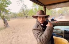 বাঘের মুখোমুখি শচিন