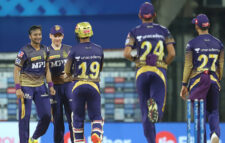 প্রথম বলেই উইকেট পেলেন সাকিব