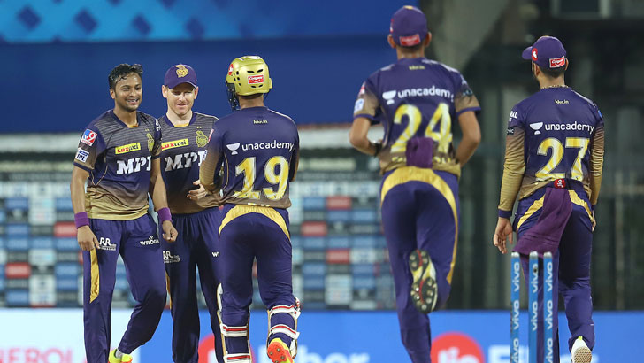 প্রথম বলেই উইকেট পেলেন সাকিব