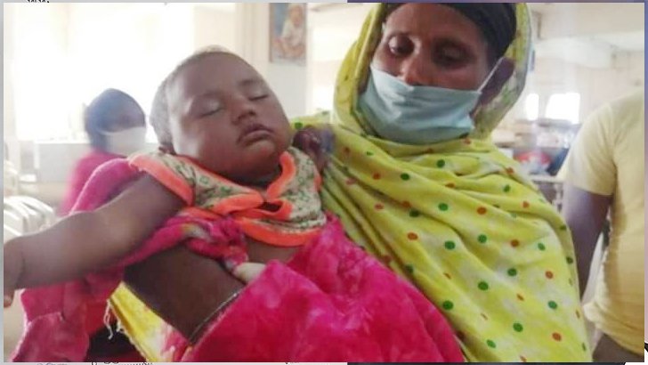 ১১০ কিলোমিটার রিকশা চালিয়ে সন্তানকে নিয়ে হাসপাতালে বাবা