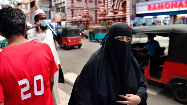 বোরকা নিষিদ্ধের আইনে অনুমোদন শ্রীলংকায়