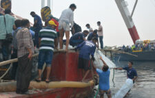 একে একে মিলছে লাশ, নিখোঁজ অনেকে