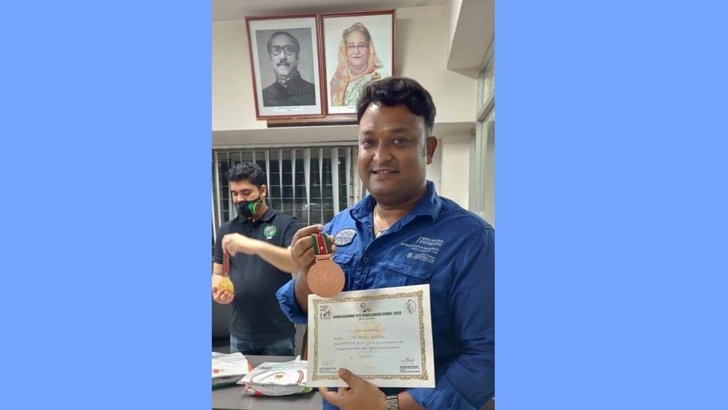 শুটিংয়ে ব্রোঞ্জ পদক জিতলেন এমপি শিবলী সাদিক