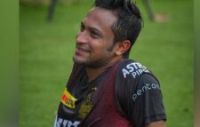 ৩ বিদেশি ক্রিকেটারের কাজ একাই পারেন সাকিব