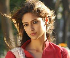 যে কারণে আত্মহত্যা করতে চেয়েছিলেন ইলিয়ানা