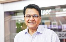 ১৭ দিন পর বাসায় ফিরলেন আলমগীর