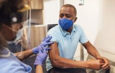 ব্রিটেন আগামী আগস্ট মাসের মধ্যেই করোনামুক্ত হবে!