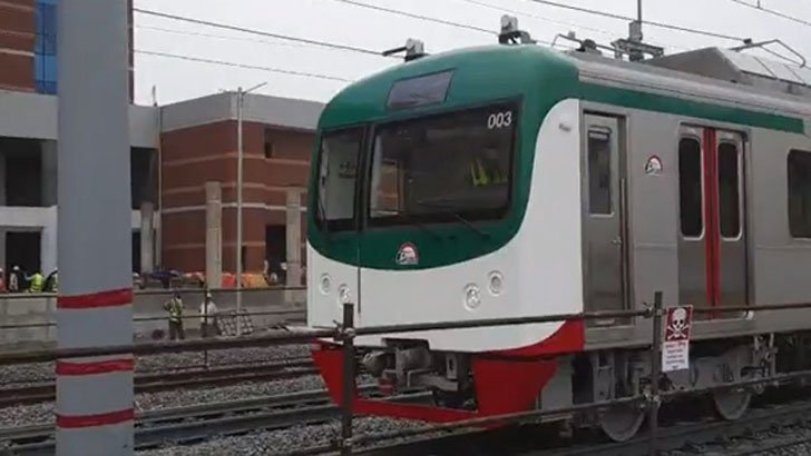 প্রথম সেটের বগি চালানো হলো মেট্রোরেলের