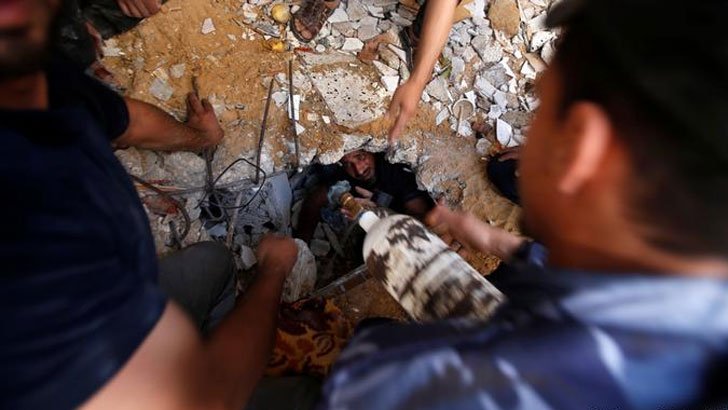 শিশুর কণ্ঠের মৃদু চিৎকার, ‘আল্লাহু আকবর!’