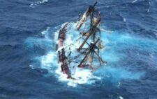 লিবিয়া উপকূলে নৌকাডুবি, ৩৩ বাংলাদেশিকে উদ্ধার করেছে তিউনেশিয়া নৌবাহিনী