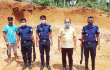 অবৈধভাবে টিলা কাটায় এক লক্ষ টাকা জরিমানা