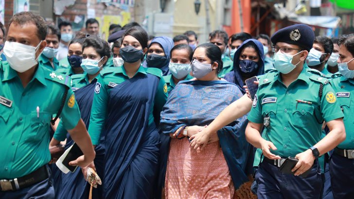 রোজিনার ঘটনাকে পুঁজি করে যেন তাদের হাতে অস্ত্র তুলে না দেয়