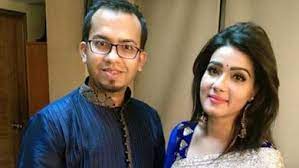 পাঁচ বছরের দাম্পত্য জীবনের বিচ্ছেদের ঘোষণা