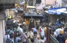 মুম্বাইয়ে ভবনধসে ৮ শিশুসহ নিহত ১১