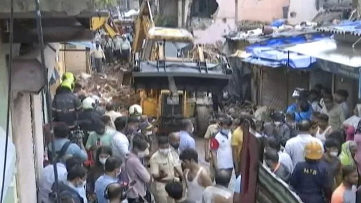 মুম্বাইয়ে ভবনধসে ৮ শিশুসহ নিহত ১১