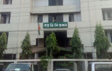 করোনাভাইরাসের টিকা দিয়েই বিশ্ববিদ্যালয় খোলা হবে