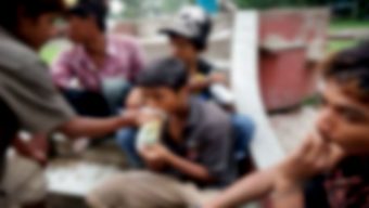 সিলেটে পথ শি শু রা মা দ কে আসক্ত