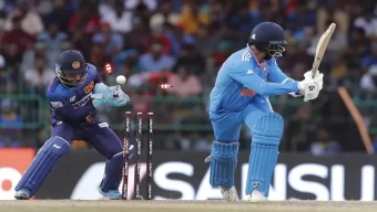 লঙ্কানদের মাত্র ২১৪ রান টার্গেট দিল ভারত