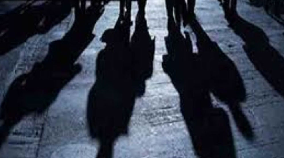 জুড়ীতে ১০ মাসের বাচ্চাকে জিম্মি করে নগদ টাকা ও স্বর্ণালংকার লুট