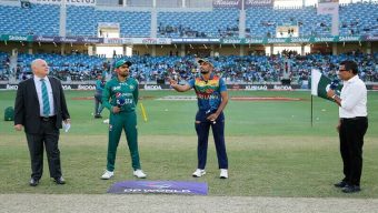 টস জিতে ব্যাটিংয়ে পাকিস্তান