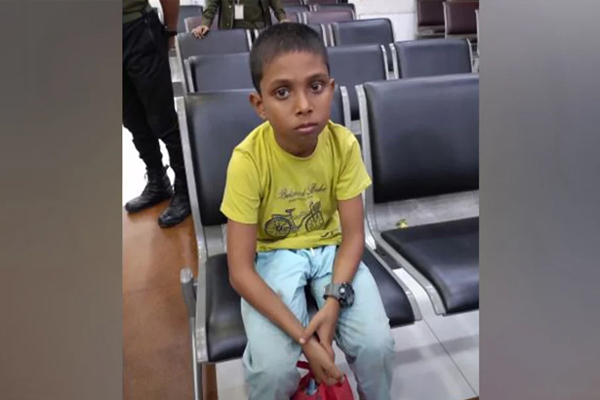 পাসপোর্ট, ভিসা, টিকেট ছাড়াই বিমানে চড়ে বসল শিশু, জানা গেলো কারণ