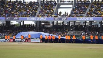 ফাইনালে বৃষ্টি বাগড়া, খেলা শুরু হতে দেরি