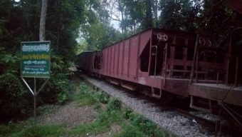 লাউয়াছড়ায় বিকল ওয়াগন, রেল যোগাযোগ বিচ্ছিন