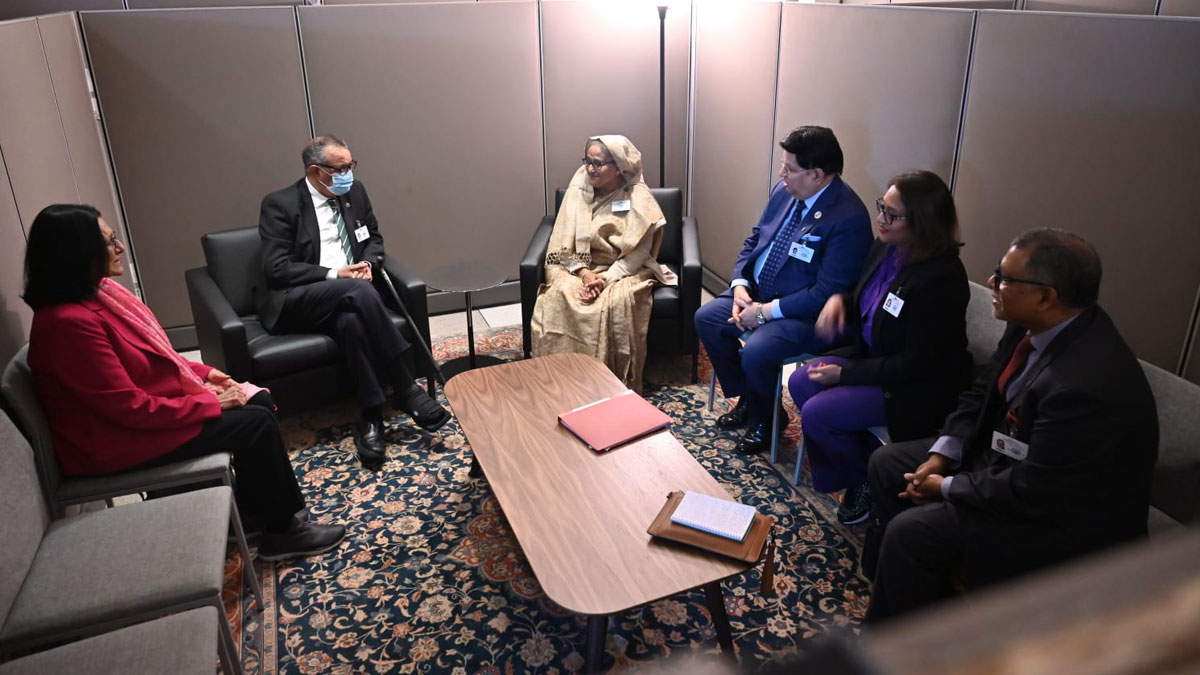 বিশ্ব স্বাস্থ্য সংস্থার মহাপরিচালকের সঙ্গে প্রধানমন্ত্রীর বৈঠক