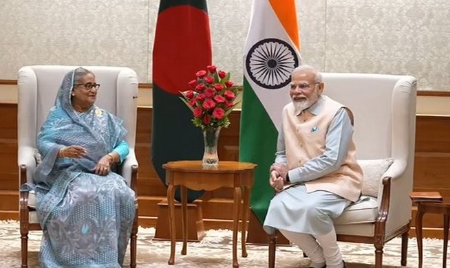 শেখ হাসিনার সঙ্গে আলোচনা ফলপ্রসূ হয়েছে: মোদী